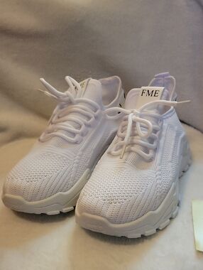 ME Makeover Essentials Women's White Knit Sneakers